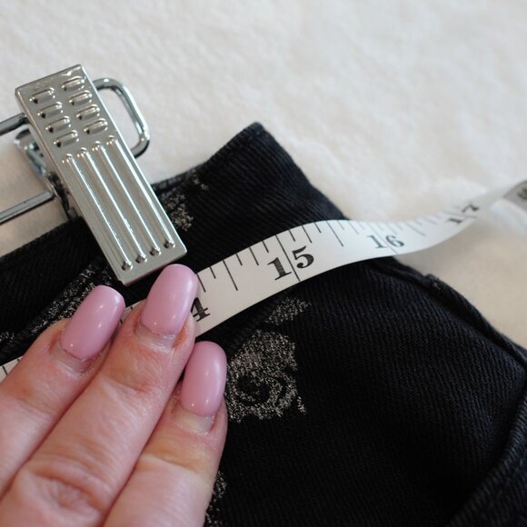 Michael‎ Kors Izzy Cropped Skinny Jeans Black Floral Print Size 6 - Picture 6 of 11